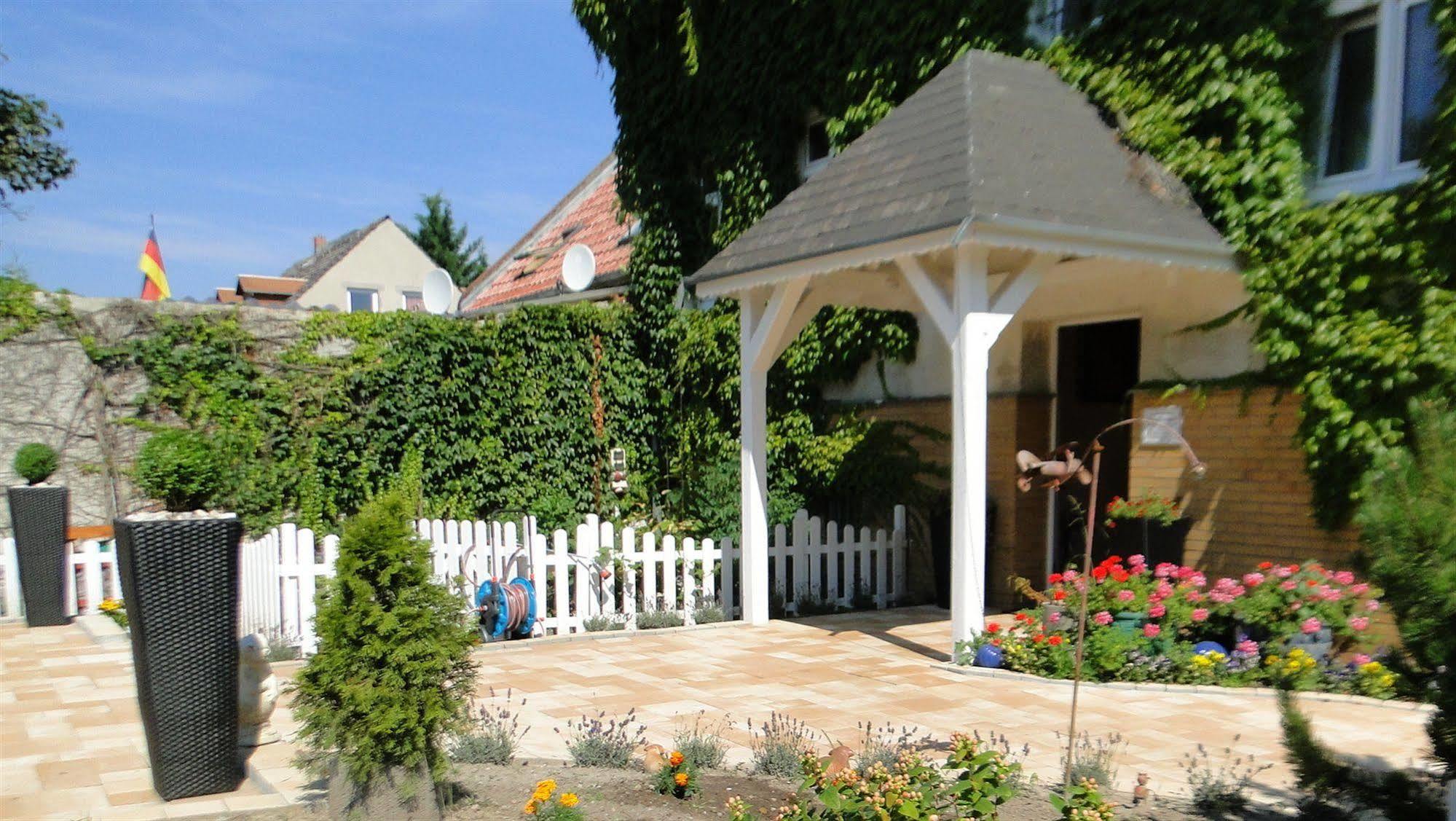 Hotel Dallgow Zewnętrze zdjęcie
